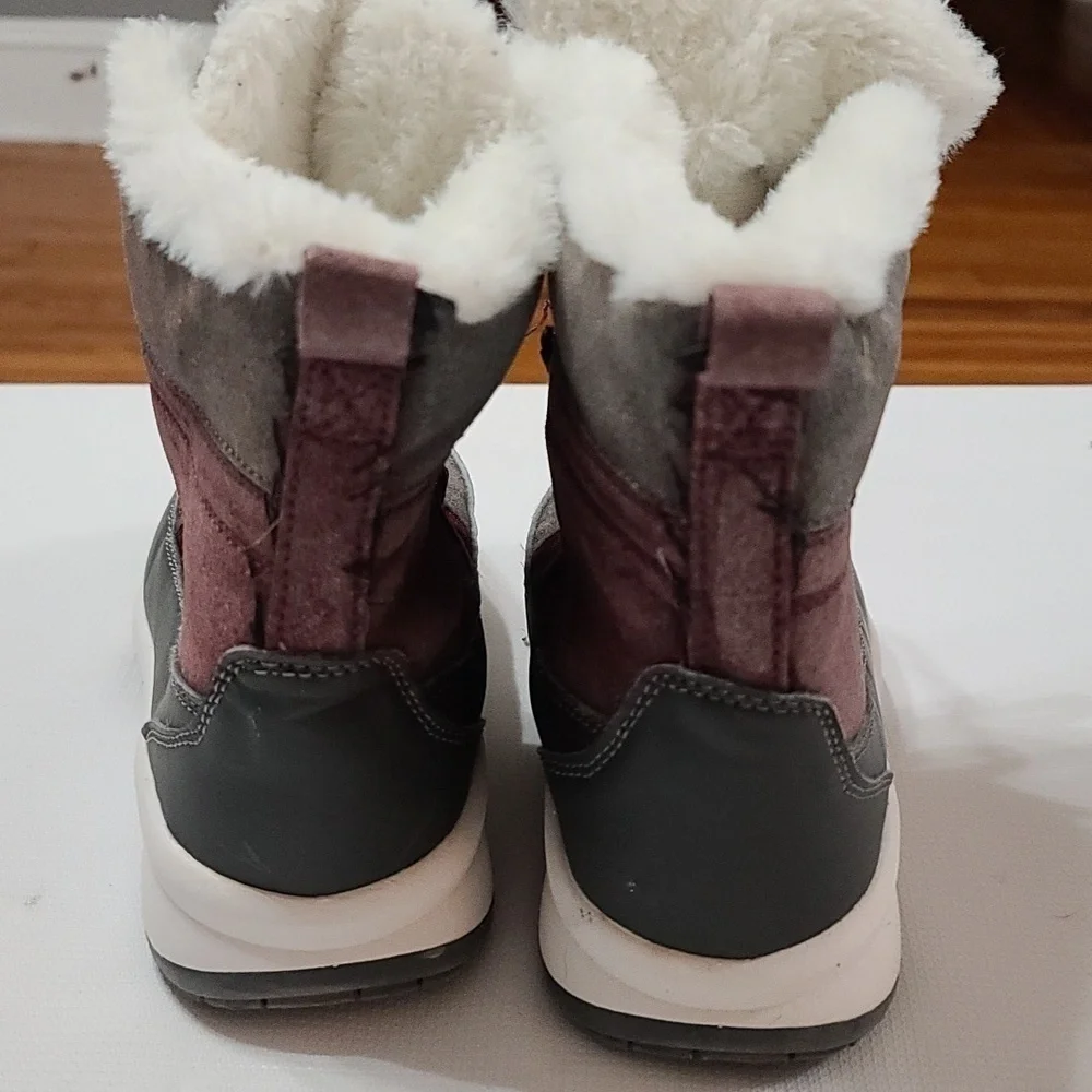 Cat & Jack Girls Winter Snow Boots‎ Gray Burgandy Faux Fur/Suede Sz 2 EUC